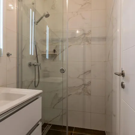 Sea La Vie Apartment